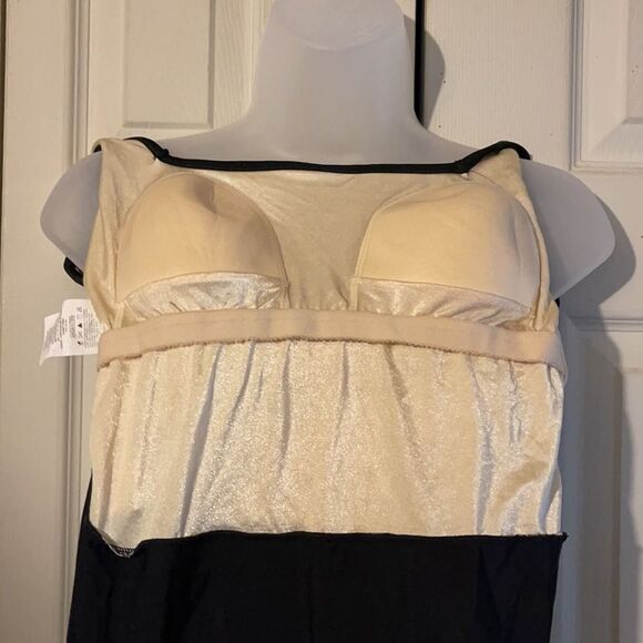 It Figures Swim Dress Built In Bra Tummy Panel 10T - Picture 14 of 16